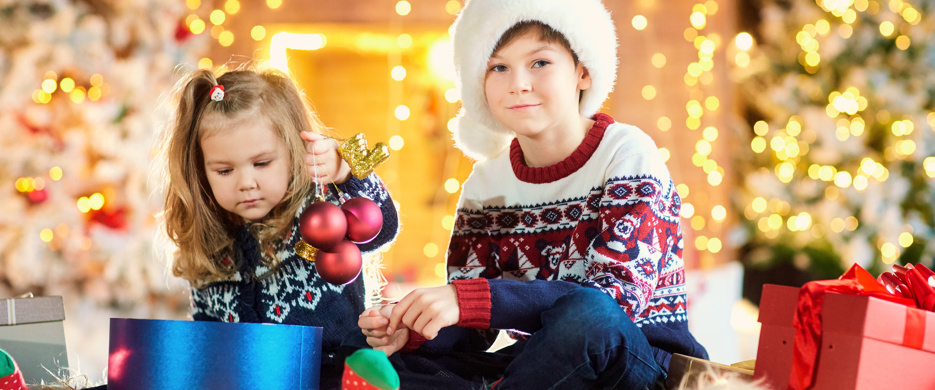 Children with Christmas presents