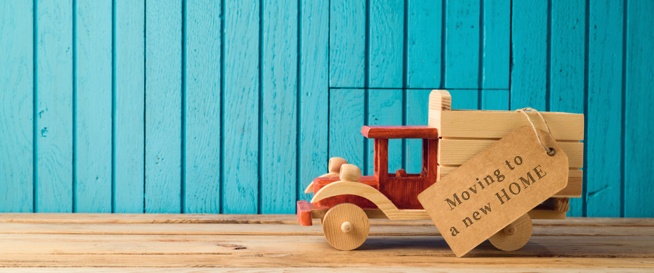toy truck with moving label on the side