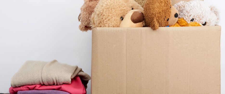 Moving box filled with toys