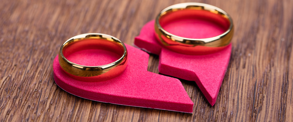 rings on broken pink heart